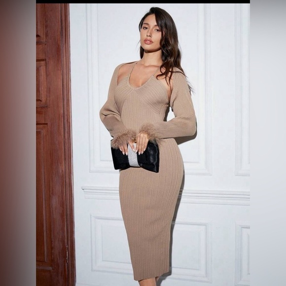 Used once  Brown Long Sleeve Solid Knit Midi Dress Size Medium✨ - Picture 2 of 4